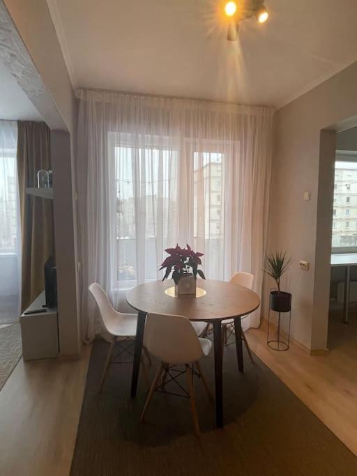 Cozy Apartment Close To Riga Airport Exterior photo